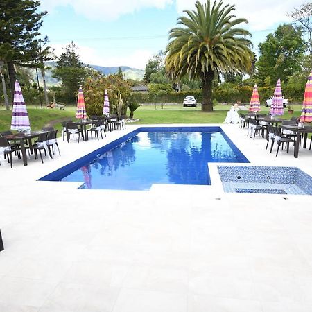 Hotel Quinta La Constanza Tababela Esterno foto